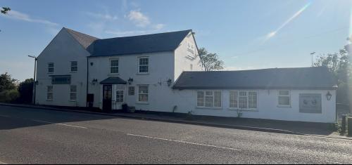 The Fox & Duck, 149 Arlesey Road, Stotfold, Hitchin, SG5