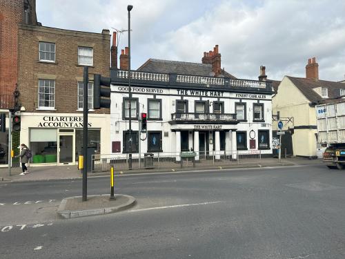 350 London Road, Mitcham Junction, Mitcham, CR4