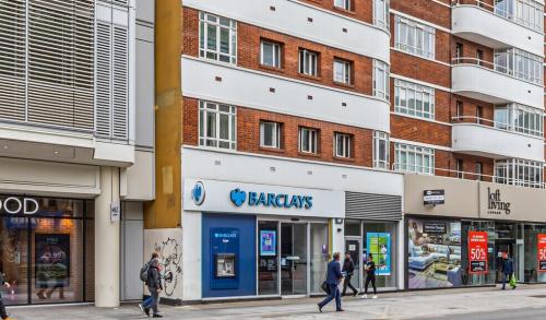 154-155 Tottenham Court Road, Soho, London, W1T