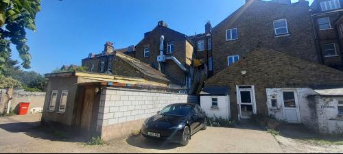 130 Sheen Road, Richmond, TW9