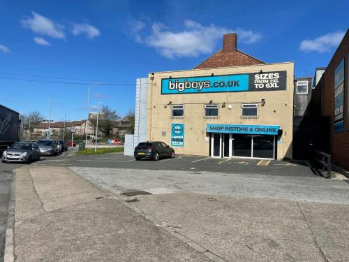 82 York Road, Leeds, LS9