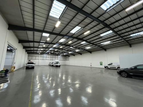 Units 4 & 5, Skyport Industrial Estate, Harmondsworth, West Drayton, UB7