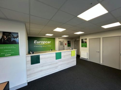 Units 4 & 5, Skyport Industrial Estate, Harmondsworth, West Drayton, UB7