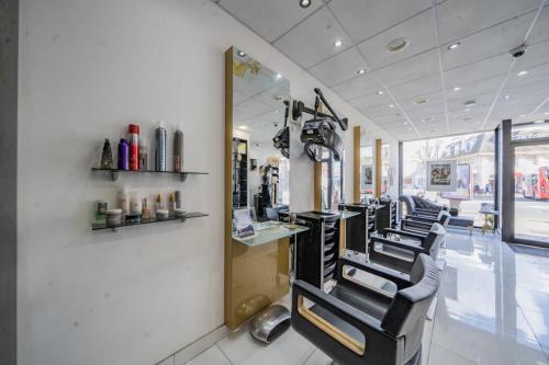 80 High Street, Ruislip, HA4