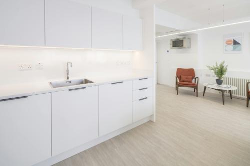 10 Rathbone Place, Fitzrovia, London, W1T