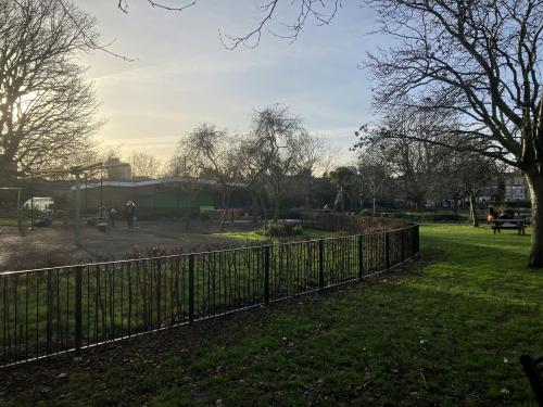 New Park Kiosk, Vauxhall Park, Fentiman Road, Vauxhall, London, SW8