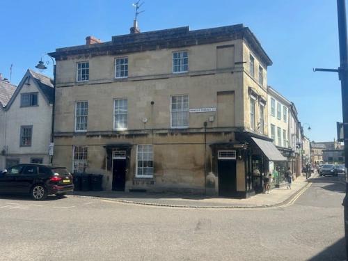 1 Maryport Street, Devizes, SN10