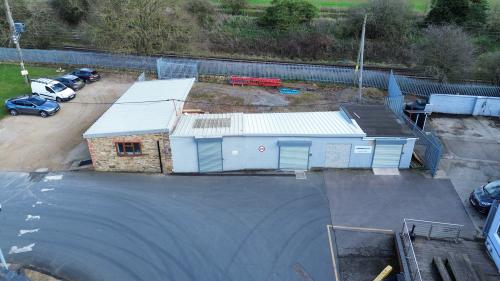 Yard 3 Unit 3A & Unit 3C, Cherwell Valley Business Park, Banbury, OX17