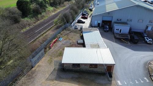 Yard 3 Unit 3A & Unit 3C, Cherwell Valley Business Park, Banbury, OX17