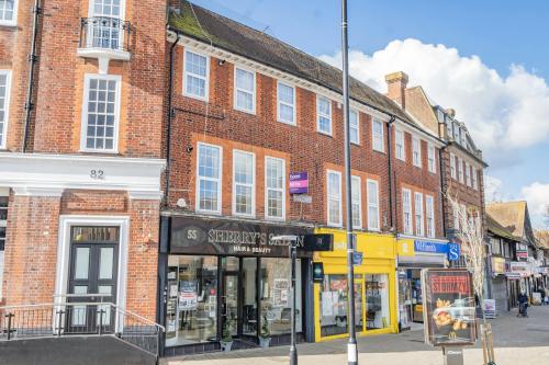 80 High Street, Ruislip, HA4