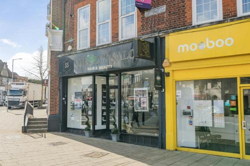 80 High Street, Ruislip, HA4