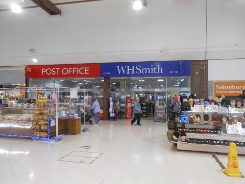 Unit 71, Pavilion Shopping Centre, Waltham Cross, EN8