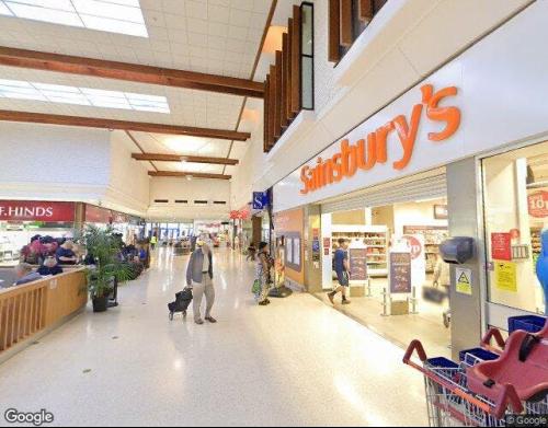 Unit 71, Pavilion Shopping Centre, Waltham Cross, EN8