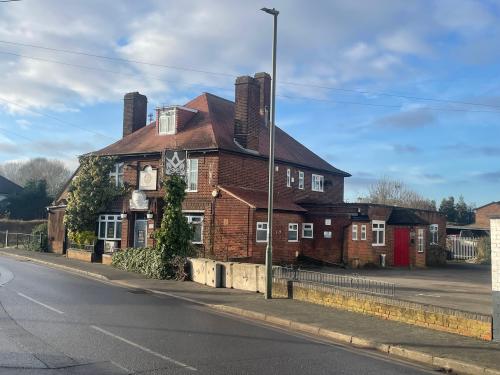 158 Thorpe Lea Road, Egham, TW20
