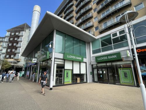 40, The Centre, Feltham, TW13
