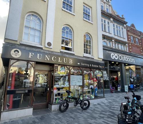 1 Thames Street (Market Place), Kingston, KT1