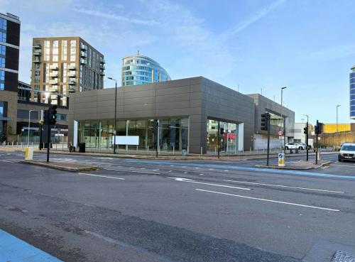 50 Lombard Road, Battersea, London, SW11