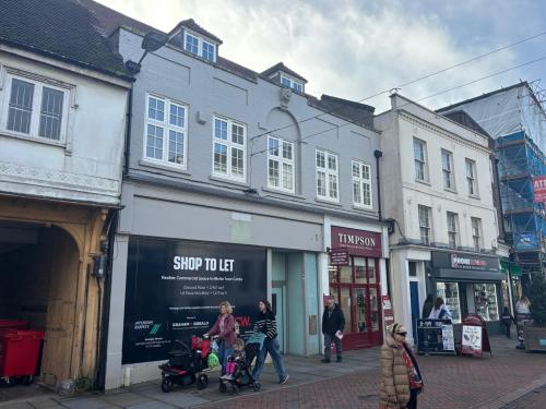 25 High Street, Hitchin, SG5