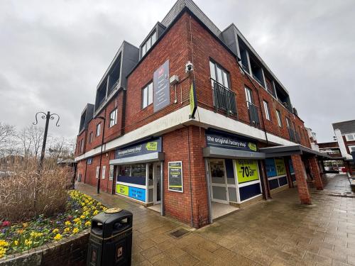 8 Dukes Mill, Broadwater Road, Romsey, SO51