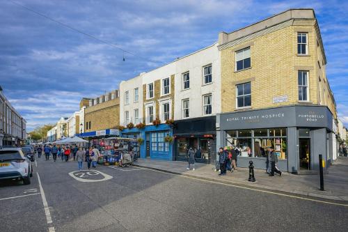 218 Portobello Road, Notting Hill, London, W11