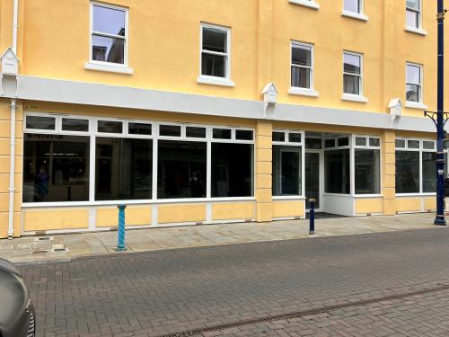 7-11 John Street, Porthcawl, CF36
