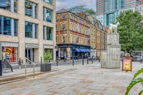 16-18 Brushfield Street, Spitafields, London, E1