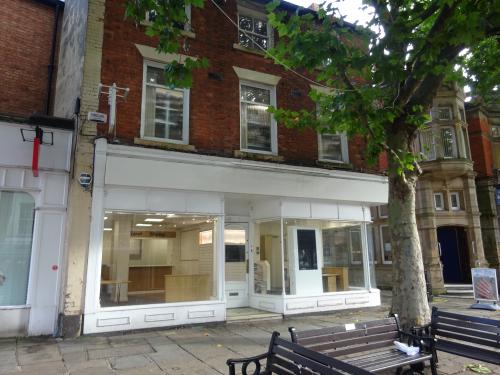 4 Central Pavement, Chesterfield, S40