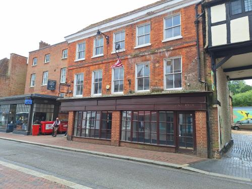 Bavistock House 93 - 95 High Street, Godalming, GU7