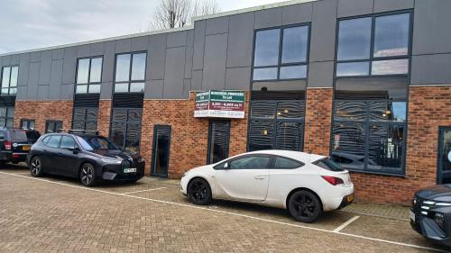 HEYWORTH BUSINESS PARK, OLD PORTSMOUTH ROAD, PEASMARSH, GU3