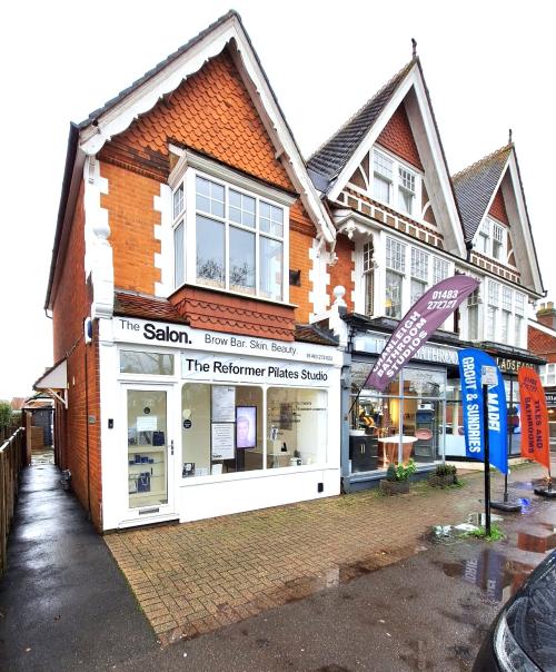 246 High Street, Cranleigh, GU6