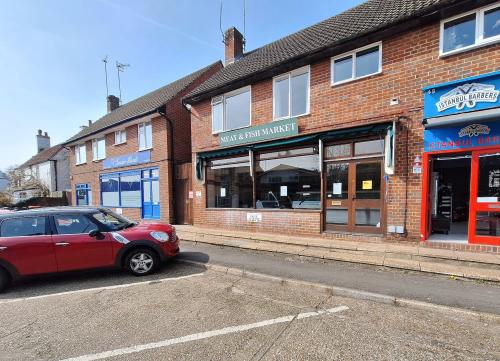 43 Church Road, Milford, Godalming, GU8