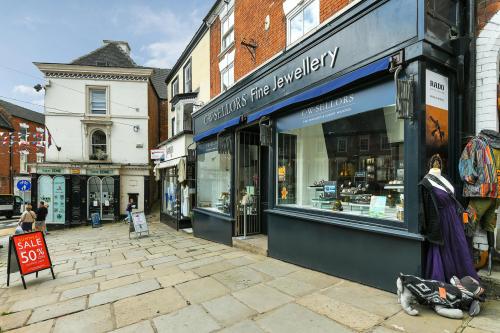 2 Victoria Square, Ashbourne, DE6