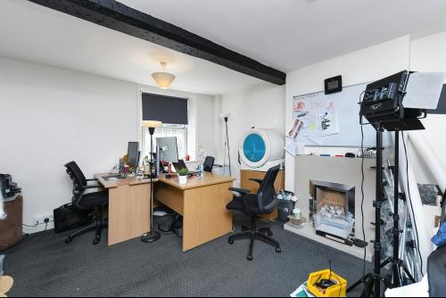 2 Victoria Square, Ashbourne, DE6