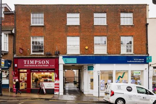 10 Chequer Street, St Albans, AL1