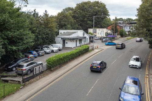 825 Manchester Road, Bury, BL9