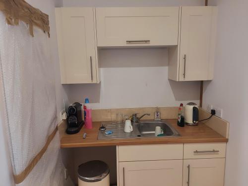 Unit 4, Woodland Enterprise Centre, Hastings Road, Flimwell, TN5
