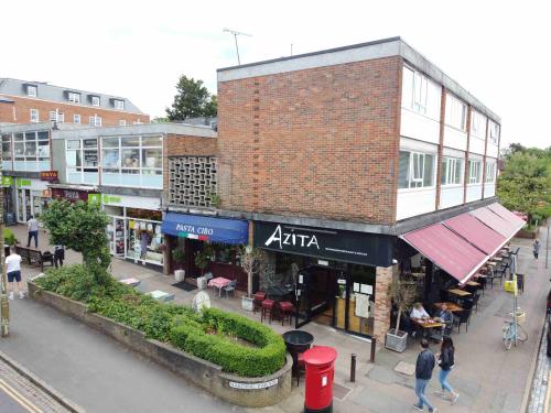 1 & 2 Harding Parade, Station Road, Harpenden, AL5