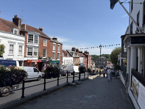 25-27 High Street, Lymington, SO41