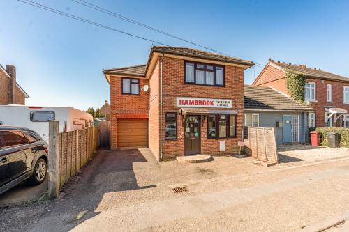 The Flat & Post Office, Broad Road, Hambrook, Chichester, PO18