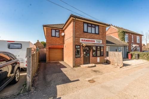 The Flat & Post Office, Broad Road, Hambrook, Chichester, PO18