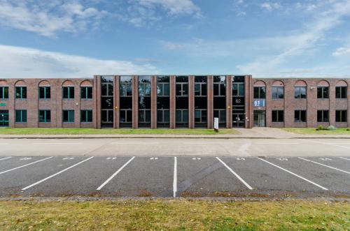 Unit 62, Barwell Business Park, Leatherhead Road, Chessington, KT9