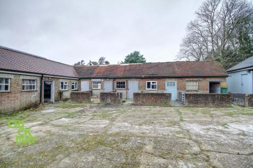 Units A-E, Saint Hill Business Park, West Hoathly Road, East Grinstead, RH19