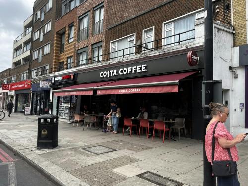 178 Balham High Road, Balham, London, SW12