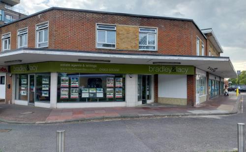 1 Field Place Parade, The Strand, Goring-by-Sea, Worthing, BN12