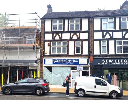 44 Croydon Road, Caterham, CR3