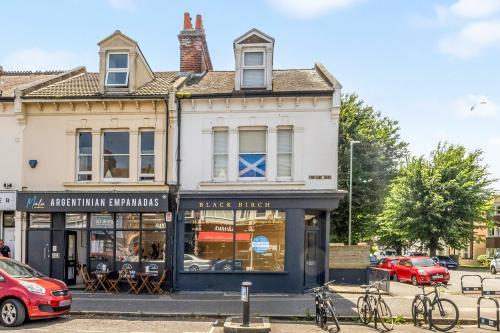 122 Portland Road, Hove, BN3