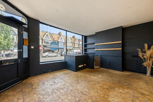 122 Portland Road, Hove, BN3