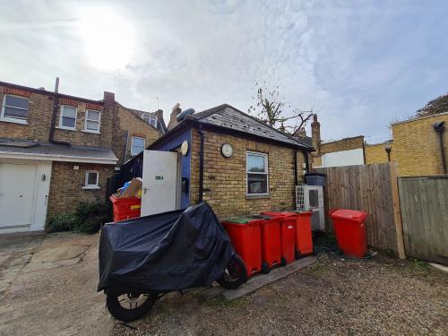 210 Upper Richmond Road West, East Sheen, London, SW14
