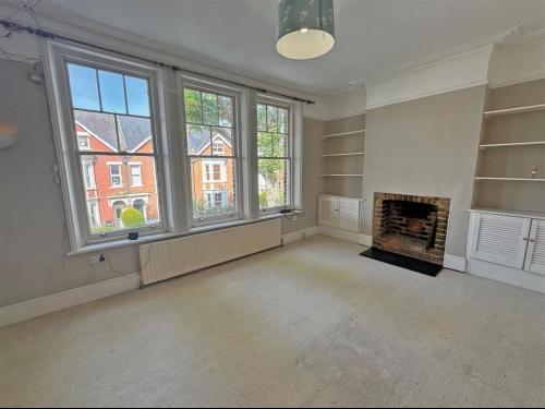 14 Victoria Parade, 293 Sandycombe Road, Kew, Richmond, TW9