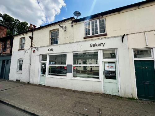 122 Regent Street, Leamington Spa, CV32